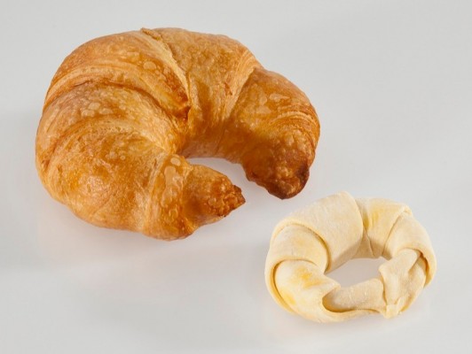 Dairy butter croissants curved *caroteen*