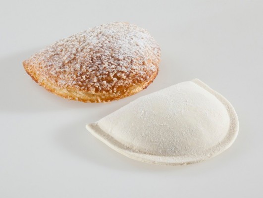 Dairy butter apricot turnover semicircular *sugared*